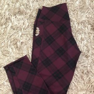 PINK Victoria’s Secret Maroon Workout Leggings